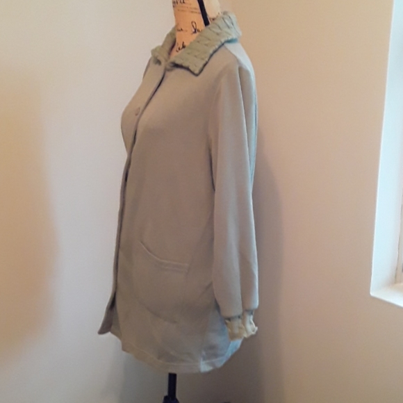 Sweater - Picture 4 of 6